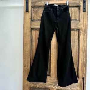 Abercrombie The Flare Ultra High Rise jeans (black, 6)